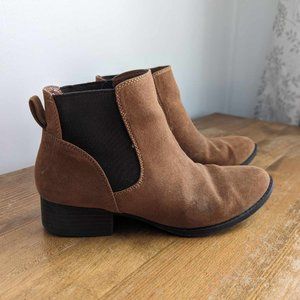 Brown boots